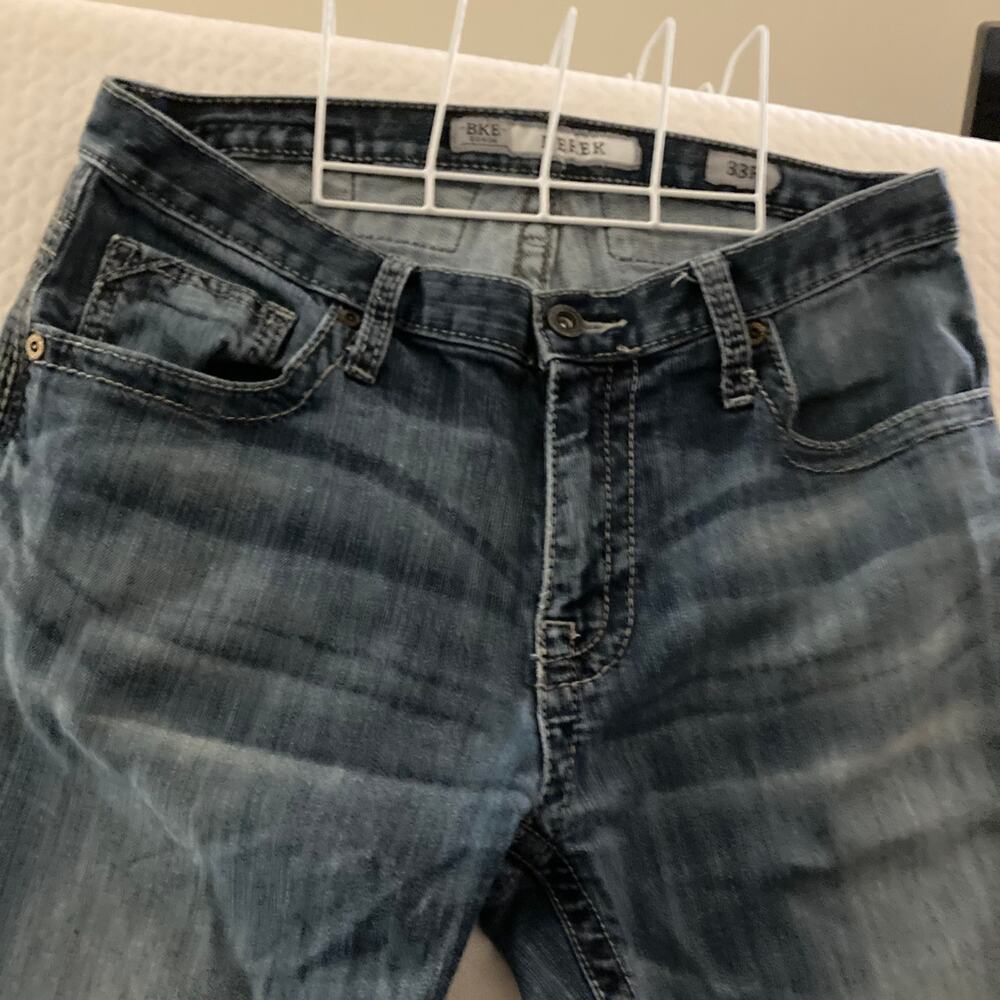 BKE Derek Jeans Men 33R Straight Medium Wash Distressed Blue